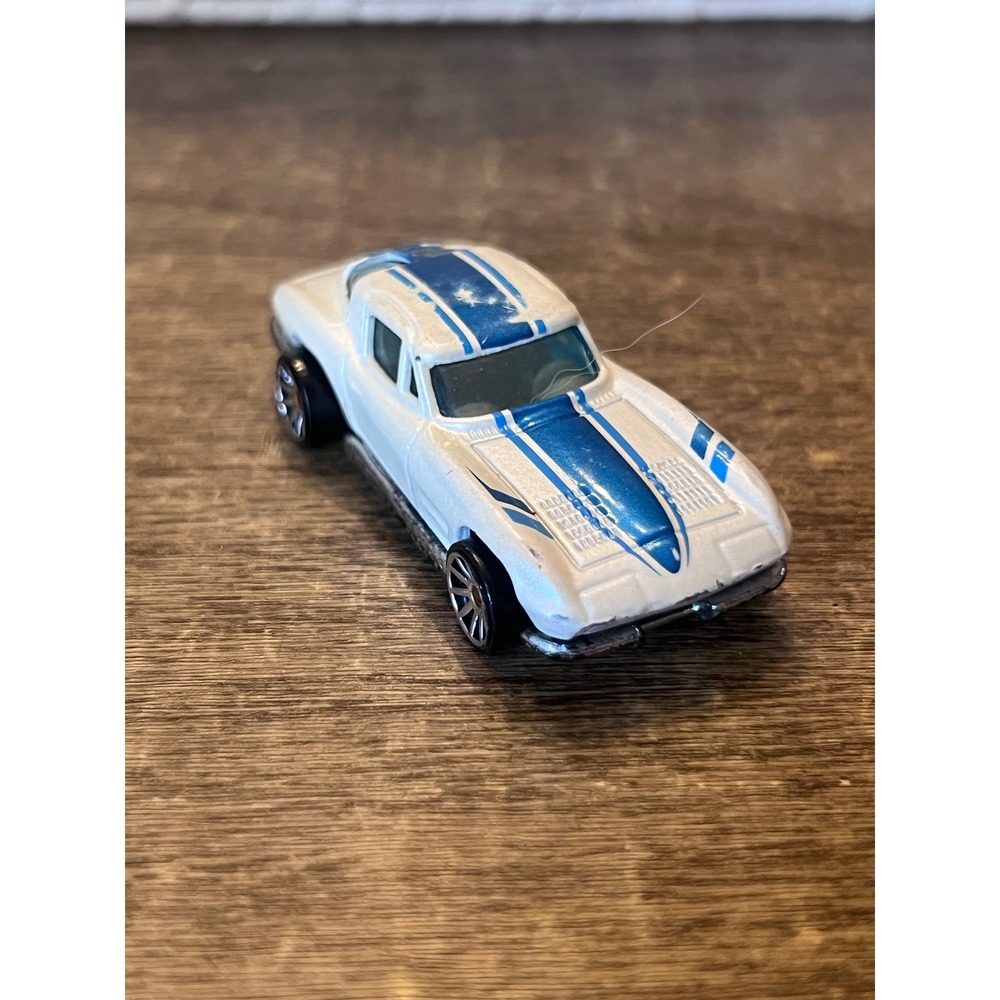 Hot Wheels 2007 All Stars Series '63 Corvette Stingray Split Window White Loose